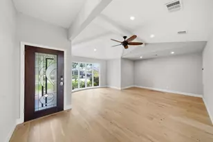 14110 Barryknoll Ln, Houston, TX 77079 - Photo 8