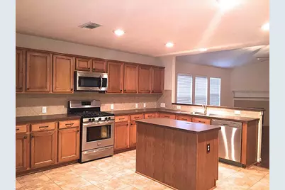 174 Fairwind Trail Drive, The Woodlands, TX 77385 - Photo 6