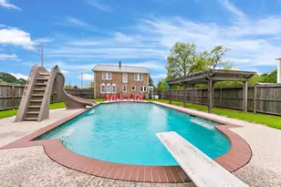 2222 N Main St, Highlands, TX 77562 - Photo 16