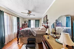 2222 N Main St, Highlands, TX 77562 - Photo 36