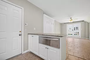 2127 Milford St, Houston, TX 77098 - Photo 46