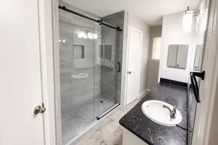 2022 Crosscoach Ln Ln, Katy, TX 77449 - Photo 12