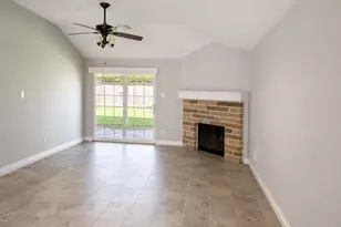 2022 Crosscoach Ln Ln, Katy, TX 77449 - Photo 4