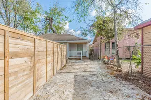 3002 Kirk St, Houston, TX 77026 - Photo 34