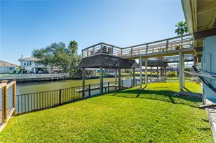 12 S Sandpiper St, La Marque, TX 77568 - Photo 22