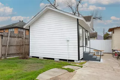 10 Jenkins Street, Houston, TX 77003 - Photo 2