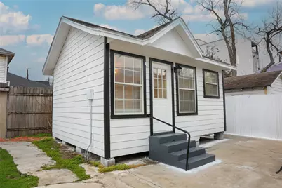 10 Jenkins Street, Houston, TX 77003 - Photo 1