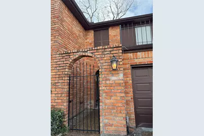 139 Phanturn Lane, Bellaire, TX 77401 - Photo 1