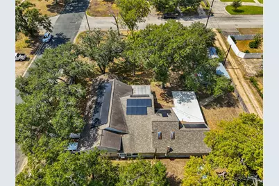 106 W Watt Street, El Campo, TX 77437 - Photo 2