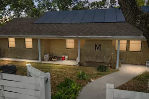 106 W Watt St, El Campo, TX 77437 - Photo 1