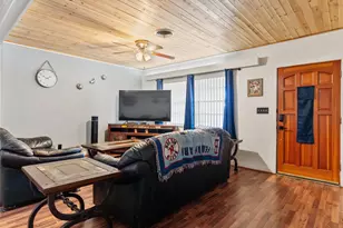 106 W Watt St, El Campo, TX 77437 - Photo 12