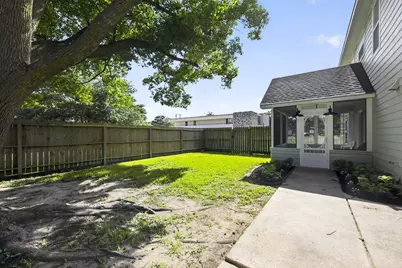 1086 S Hood Street, Alvin, TX 77511 - Photo 4