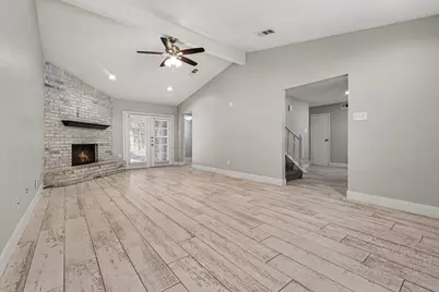 34 E Wandering Oak Drive, The Woodlands, TX 77381 - Photo 4
