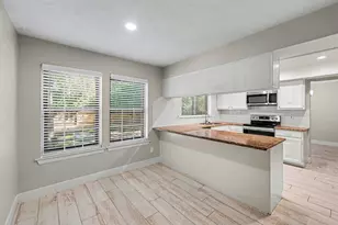 34 E Wandering Oak Dr, The Woodlands, TX 77381 - Photo 6