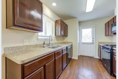 14938 Hidalgo Valley Lane, Houston, TX 77090 - Photo 32