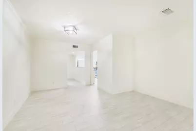 2505 Watertown Mall #86, Houston, TX 77057 - Photo 16