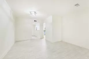 2505 Watertown Mall, Houston, TX 77057 - Photo 16