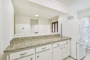 2505 Watertown Mall, Houston, TX 77057 - Photo 12