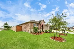 403 Blanco Ln, Dayton, TX 77535 - Photo 4