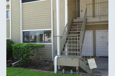 127 April Point Drive S, Conroe, TX 77356 - Photo 4