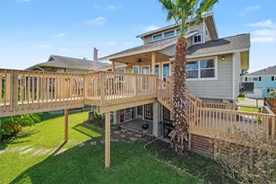 1016 Redfish St, Bayou Vista, TX 77563 - Photo 1