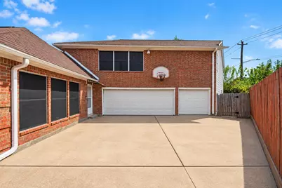 8115 Meadow Crest Street, Houston, TX 77071 - Photo 4