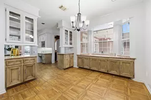 8115 Meadow Crest St, Houston, TX 77071 - Photo 34