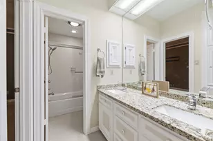 8115 Meadow Crest St, Houston, TX 77071 - Photo 22