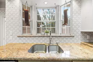 8115 Meadow Crest St, Houston, TX 77071 - Photo 40