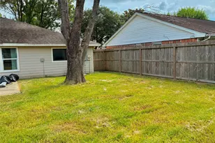 9815 Rocky Hollow Rd, La Porte, TX 77571 - Photo 32