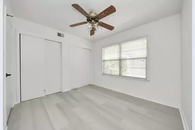 9610 Westview Drive, Houston, TX 77055 - Photo 30