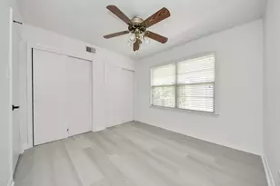 9610 Westview Dr, Houston, TX 77055 - Photo 30