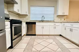 3334 Oak Branch Ln, Sugar Land, TX 77479 - Photo 12