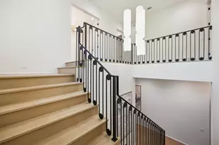 1656 Banks St, Houston, TX 77006 - Photo 4