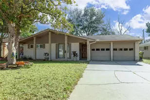 5827 Farwell Dr, Houston, TX 77035 - Photo 2