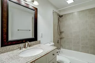 5827 Farwell Dr, Houston, TX 77035 - Photo 16