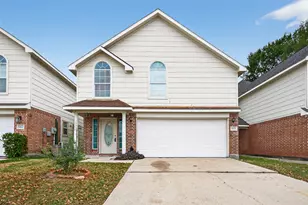 11827 E Galwan Cir, Houston, TX 77070 - Photo 2