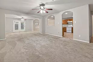 11827 E Galwan Cir, Houston, TX 77070 - Photo 40