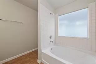 11827 E Galwan Cir, Houston, TX 77070 - Photo 36
