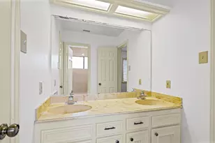 1922 Hickory Lawn Dr, Houston, TX 77077 - Photo 20