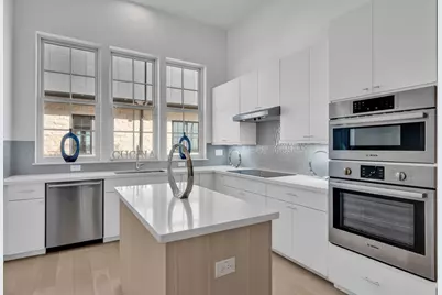 3 N St Charles St F Street, Houston, TX 77003 - Photo 8