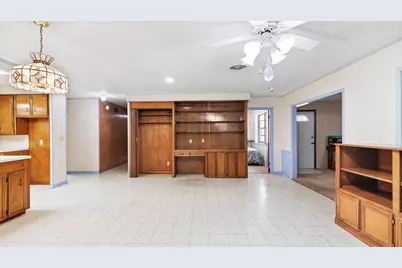 215 Lakeview Lane, El Campo, TX 77437 - Photo 12