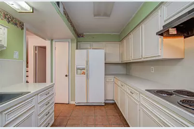 1311 Town Circle #4, Baytown, TX 77520 - Photo 8