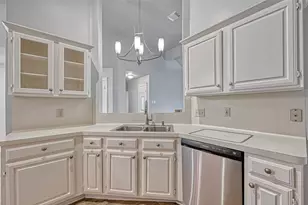 2235 Sentinal Oaks St, Sugar Land, TX 77478 - Photo 12