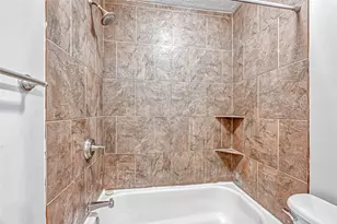 2235 Sentinal Oaks St, Sugar Land, TX 77478 - Photo 24