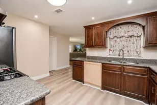 1801 Buchanan St, Pasadena, TX 77502 - Photo 12