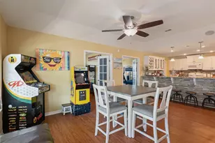 876 Kahla Dr, Port Bolivar, TX 77650 - Photo 14