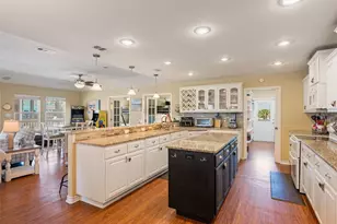 876 Kahla Dr, Port Bolivar, TX 77650 - Photo 18