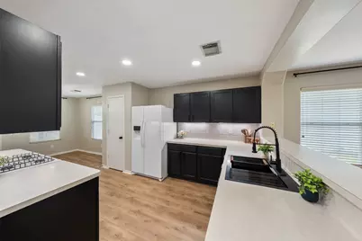 7826 Chervil Lane, Baytown, TX 77521 - Photo 8