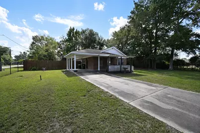 220 N William Barnett Avenue, Cleveland, TX 77327 - Photo 2